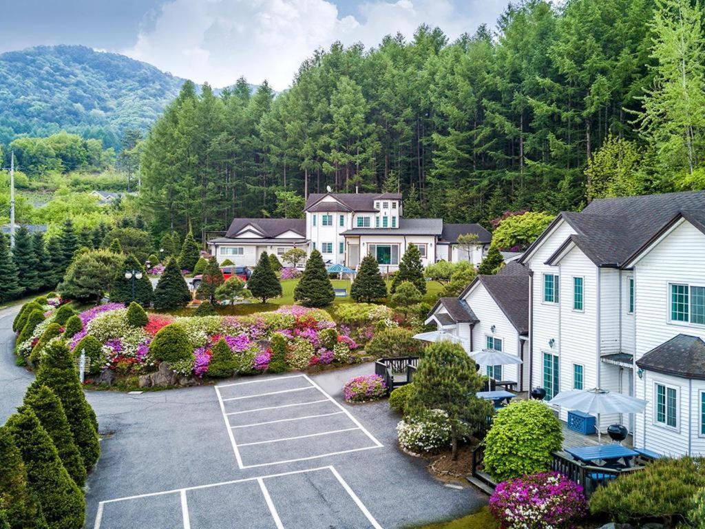 Pyeongchang Greenhill Pension Bagian luar foto